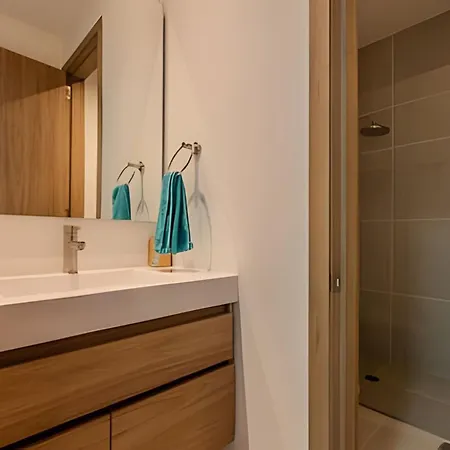 Vista A Laguna Cristalina + 2 Alc + Parking Apartamento
